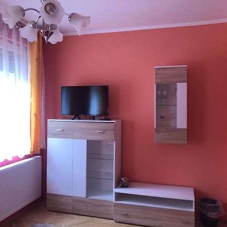 Bakonyi Mamutfenyő Vendégház Tés Extérieur photo