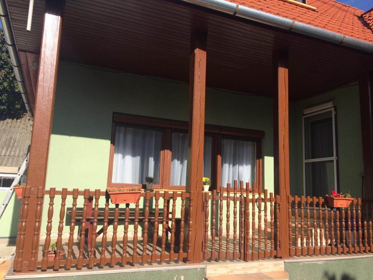 Bakonyi Mamutfenyő Vendégház Tés Extérieur photo